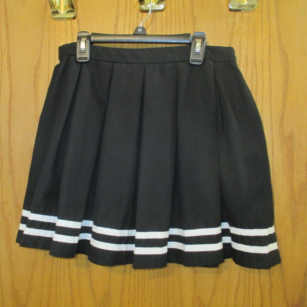 Hot Topic Juniors Black Pleated Skater Skirt Medium